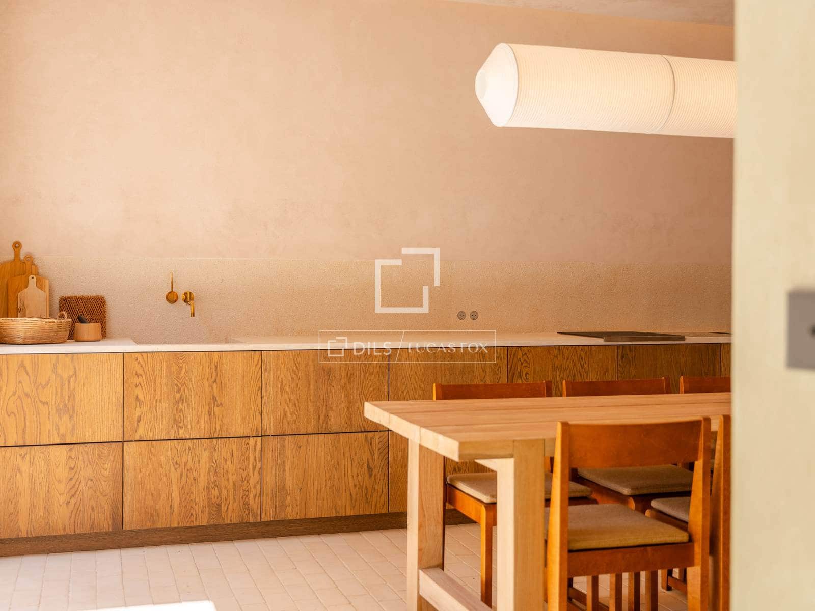 3 soverom Villa til salgs i Valencia by med svømmebasseng garasje - € 2 500 000 (Ref: 9948534)