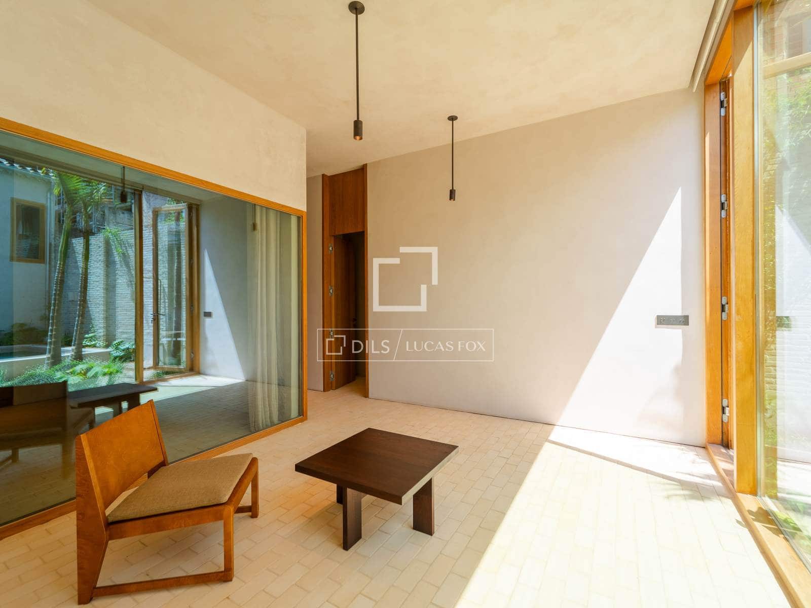 3 soverom Villa til salgs i Valencia by med svømmebasseng garasje - € 2 500 000 (Ref: 9948534)