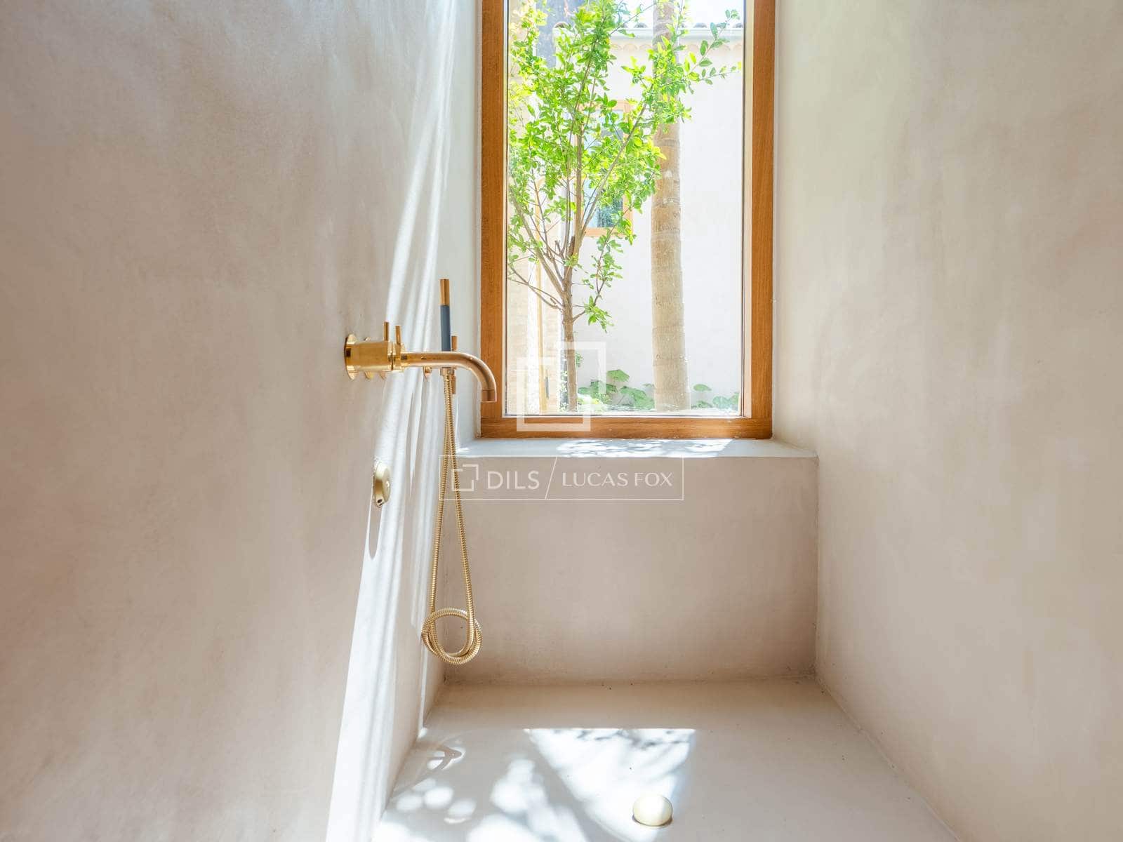 3 soverom Villa til salgs i Valencia by med svømmebasseng garasje - € 2 500 000 (Ref: 9948534)