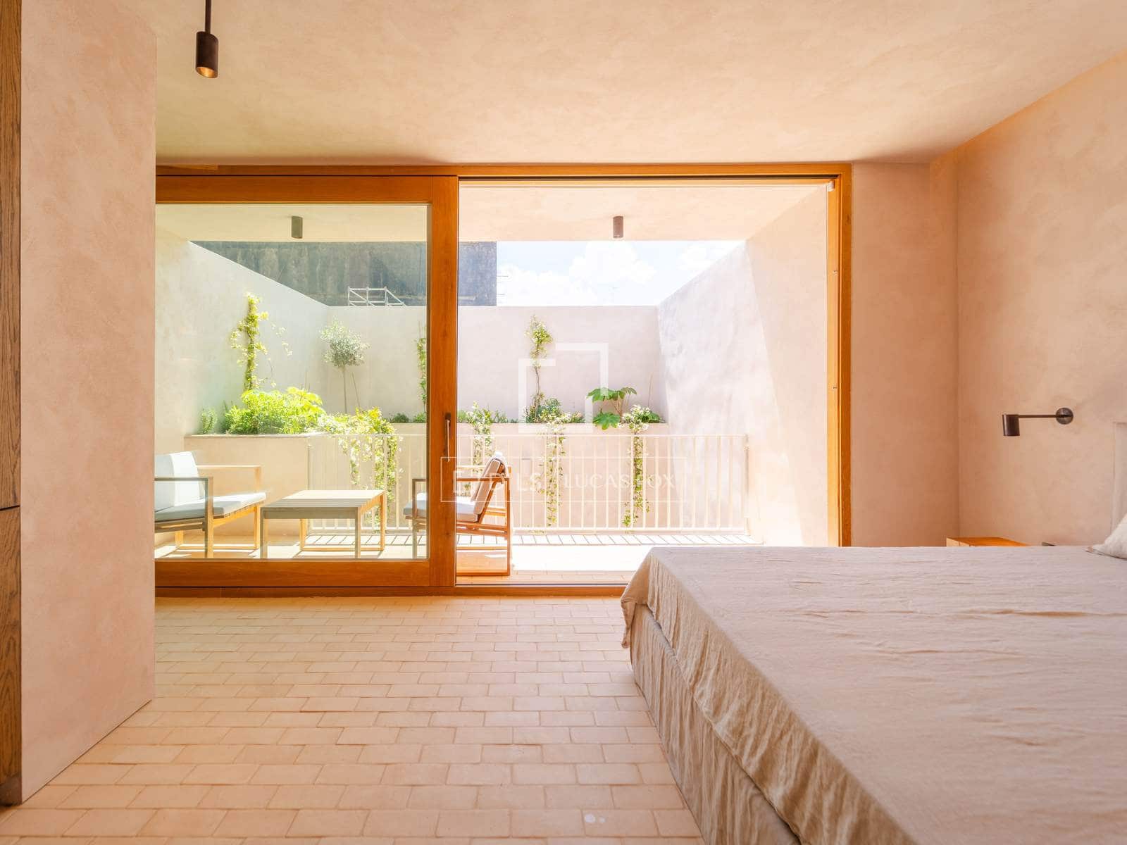 3 soverom Villa til salgs i Valencia by med svømmebasseng garasje - € 2 500 000 (Ref: 9948534)