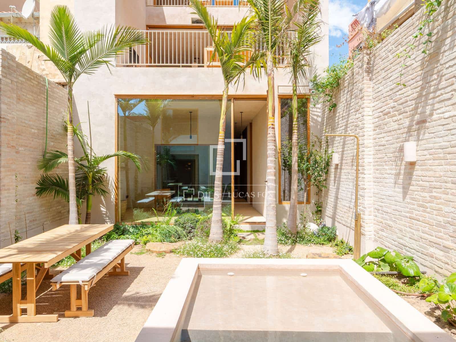 3 soverom Villa til salgs i Valencia by med svømmebasseng garasje - € 2 500 000 (Ref: 9948534)