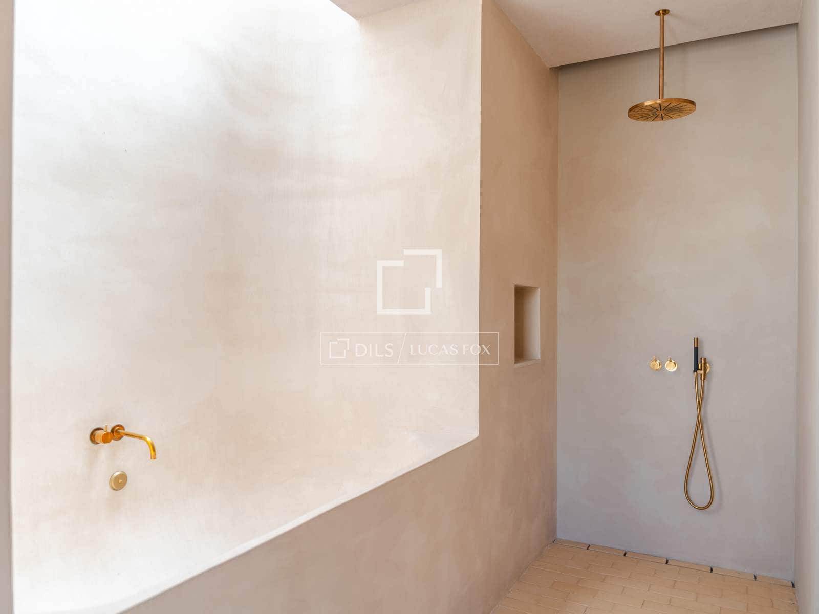 3 soverom Villa til salgs i Valencia by med svømmebasseng garasje - € 2 500 000 (Ref: 9948534)