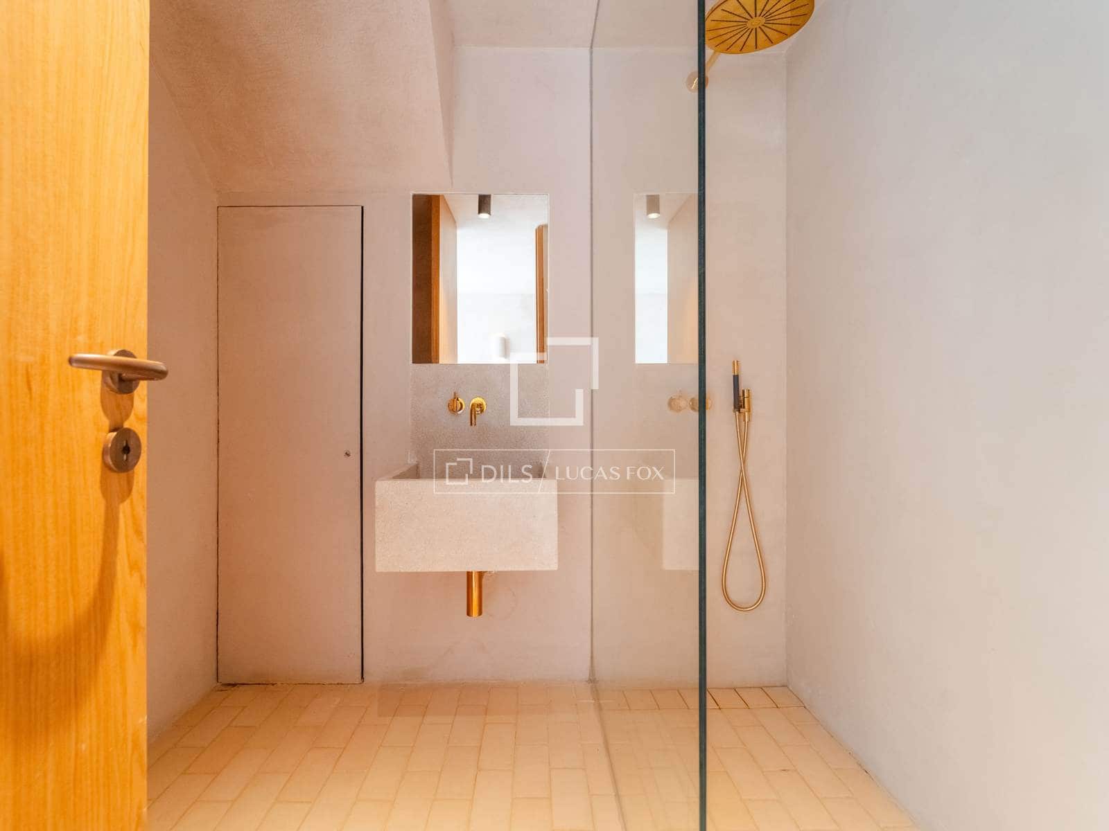 3 soverom Villa til salgs i Valencia by med svømmebasseng garasje - € 2 500 000 (Ref: 9948534)
