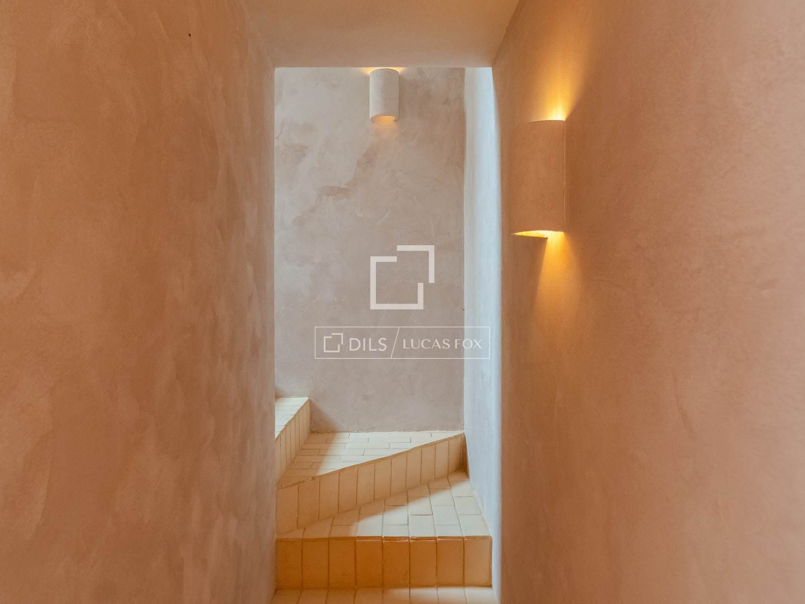 3 soverom Villa til salgs i Valencia by med svømmebasseng garasje - € 2 500 000 (Ref: 9948534)