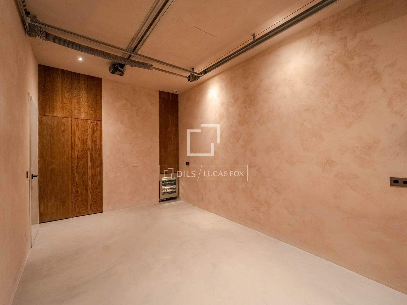 3 soverom Villa til salgs i Valencia by med svømmebasseng garasje - € 2 500 000 (Ref: 9948534)