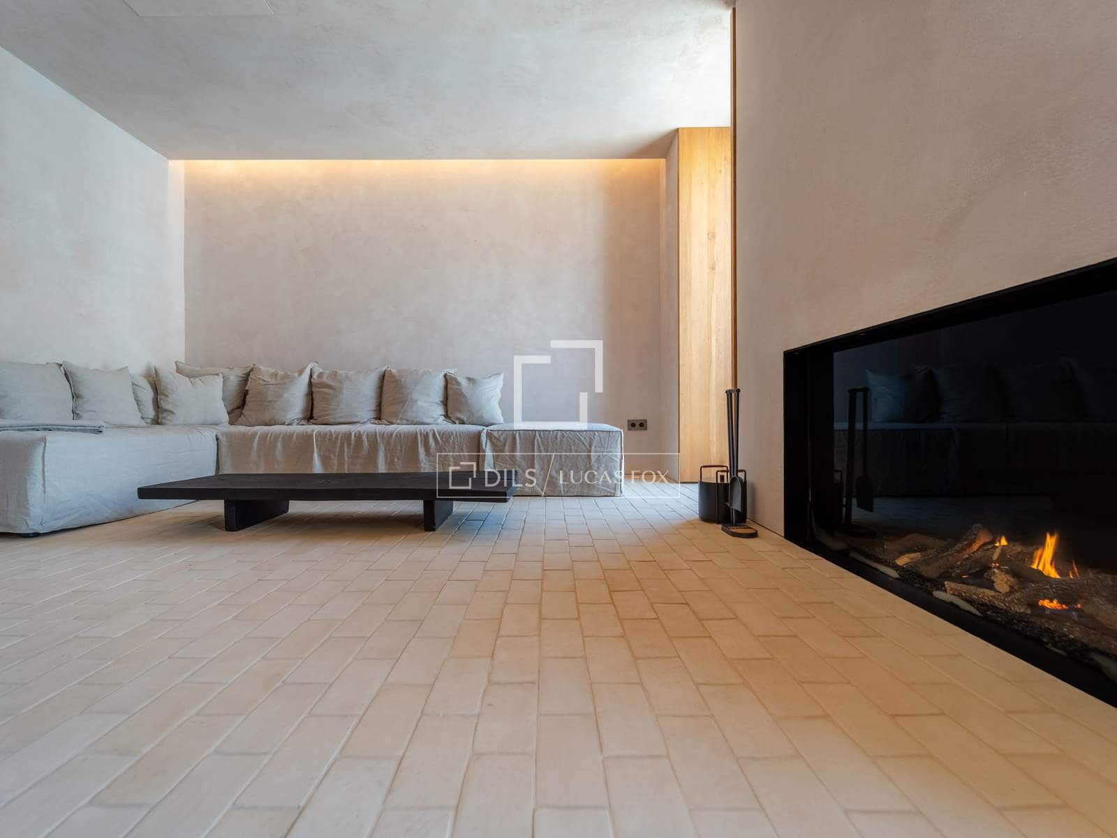 3 soverom Villa til salgs i Valencia by med svømmebasseng garasje - € 2 500 000 (Ref: 9948534)