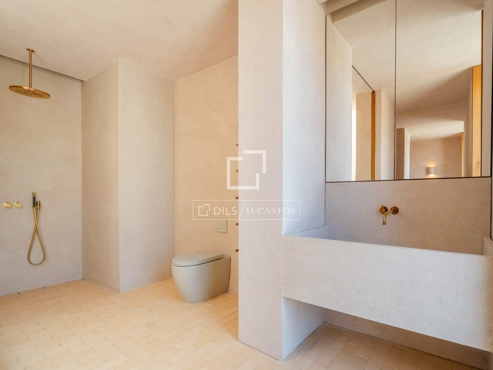 3 soverom Villa til salgs i Valencia by med svømmebasseng garasje - € 2 500 000 (Ref: 9948534)