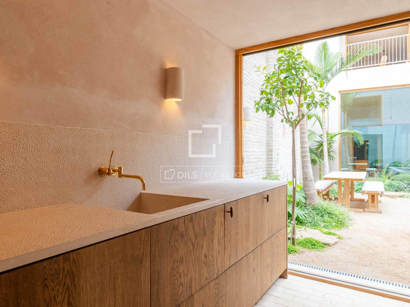 3 soverom Villa til salgs i Valencia by med svømmebasseng garasje - € 2 500 000 (Ref: 9948534)