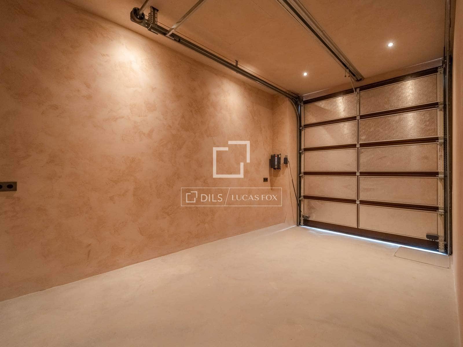 3 soverom Villa til salgs i Valencia by med svømmebasseng garasje - € 2 500 000 (Ref: 9948534)