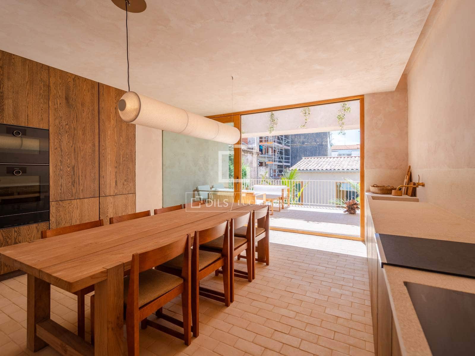 3 soverom Villa til salgs i Valencia by med svømmebasseng garasje - € 2 500 000 (Ref: 9948534)