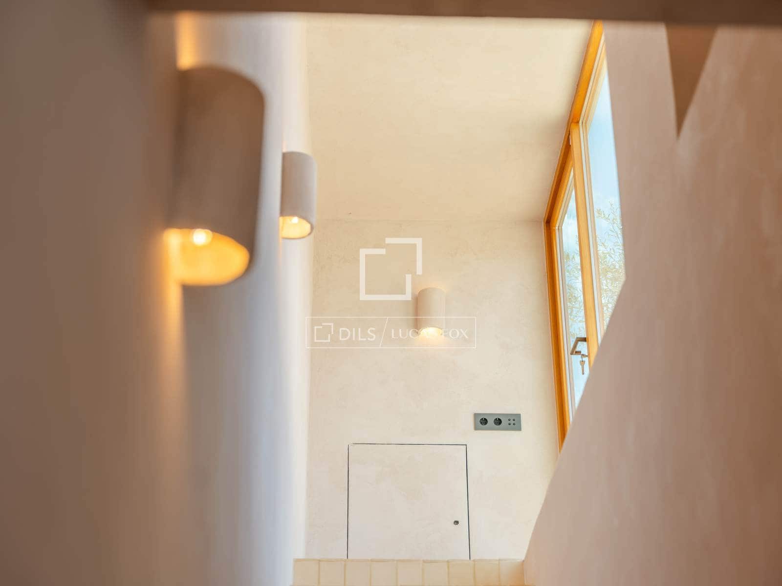 3 soverom Villa til salgs i Valencia by med svømmebasseng garasje - € 2 500 000 (Ref: 9948534)