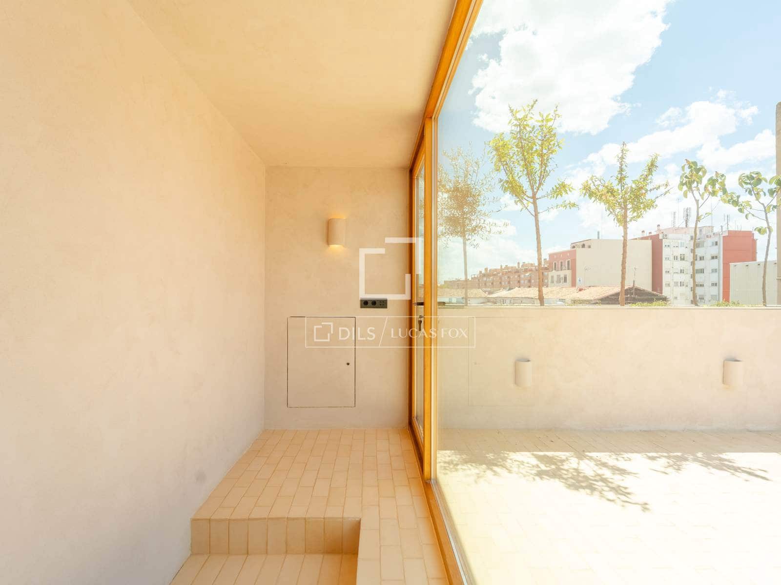3 soverom Villa til salgs i Valencia by med svømmebasseng garasje - € 2 500 000 (Ref: 9948534)