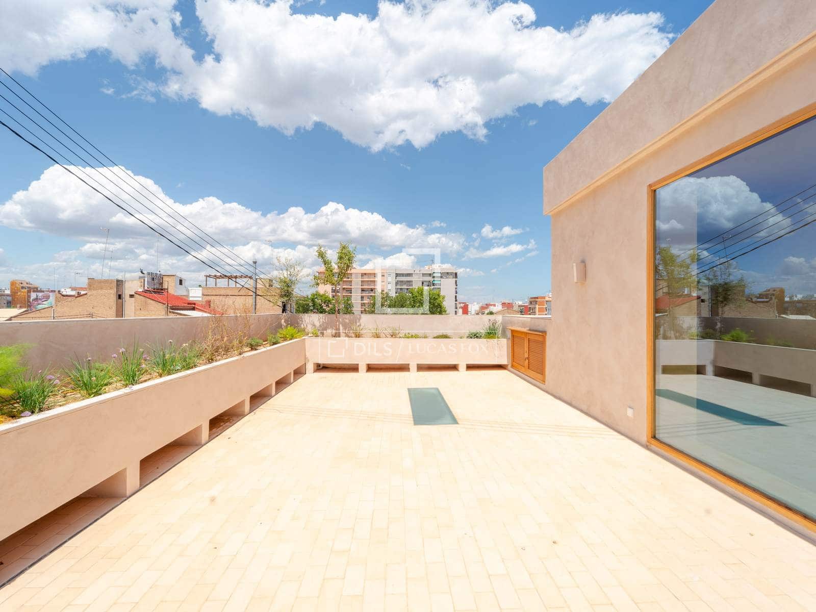 3 soverom Villa til salgs i Valencia by med svømmebasseng garasje - € 2 500 000 (Ref: 9948534)