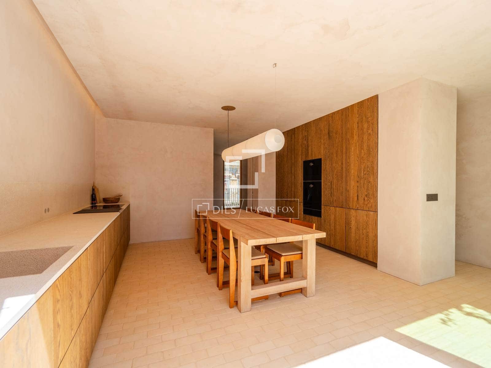 3 soverom Villa til salgs i Valencia by med svømmebasseng garasje - € 2 500 000 (Ref: 9948534)