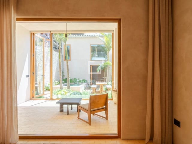 3 soverom Villa til salgs i Valencia by med svømmebasseng garasje - € 2 500 000 (Ref: 9948534)