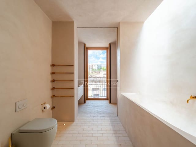 3 soverom Villa til salgs i Valencia by med svømmebasseng garasje - € 2 500 000 (Ref: 9948534)