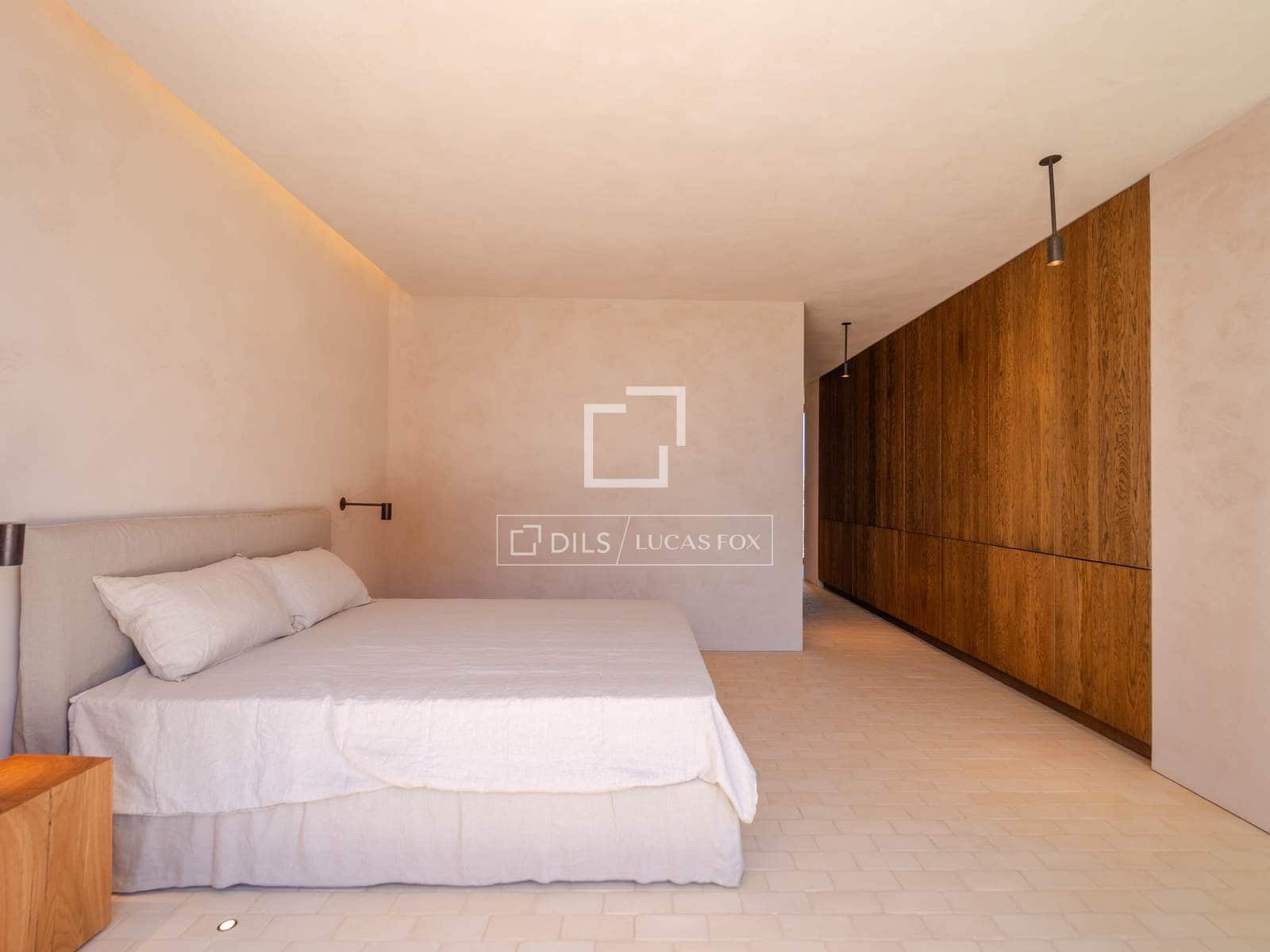3 soverom Villa til salgs i Valencia by med svømmebasseng garasje - € 2 500 000 (Ref: 9948534)