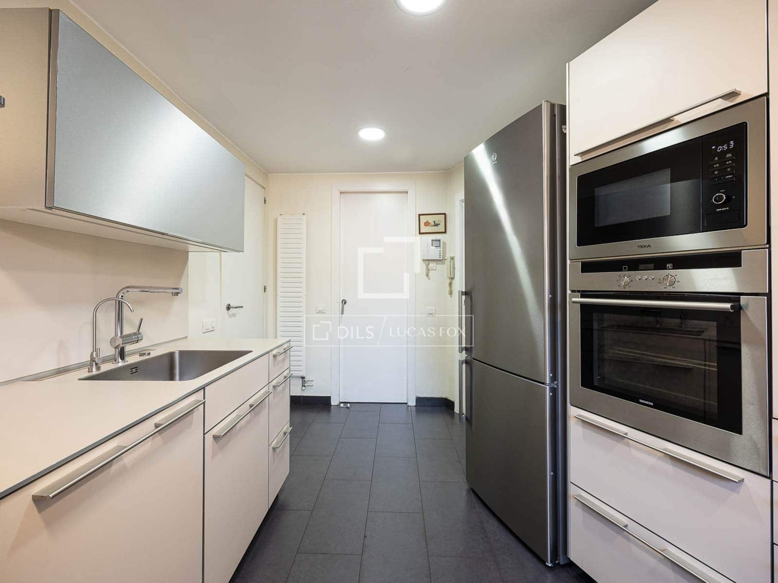 3 sypialnia Apartament na sprzedaż w Miasto Barcelona - 1 100 000 € (Ref: 9948652)