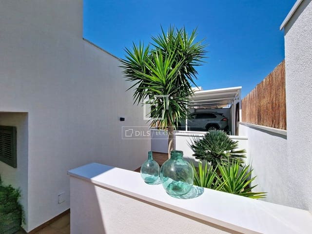 3 soverom Villa til salgs i Calafell med svømmebasseng garasje - € 580 000 (Ref: 9948653)
