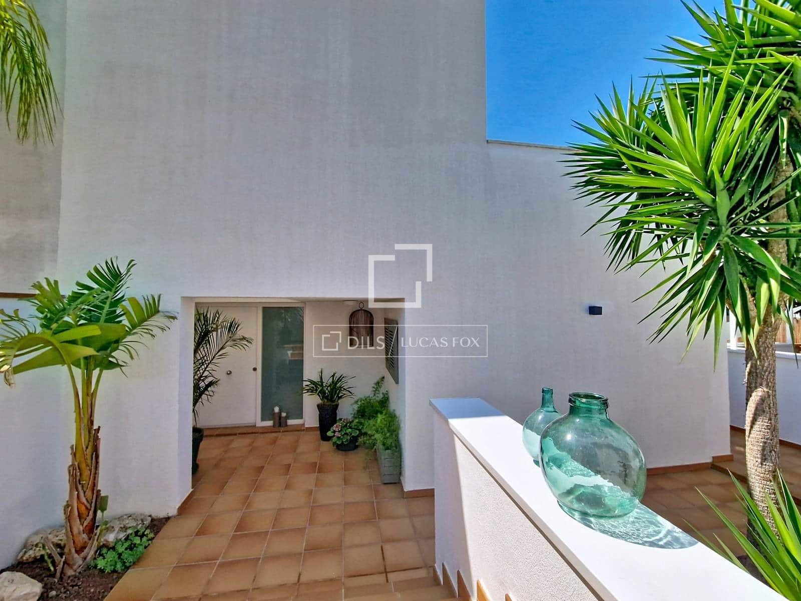 3 soveværelse Villa til salg i Calafell med swimmingpool garage - € 580.000 (Ref: 9948653)