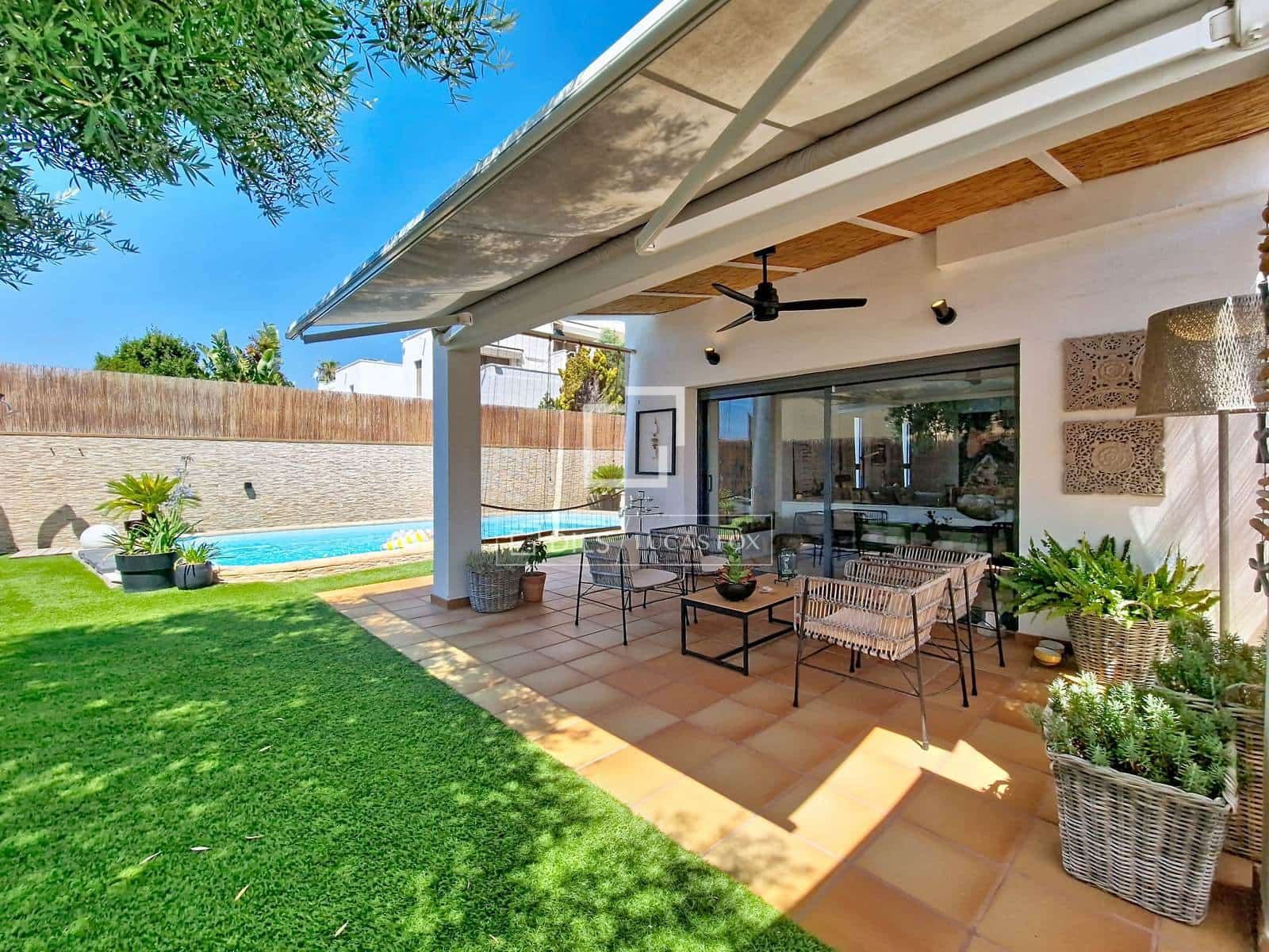 3 soveværelse Villa til salg i Calafell med swimmingpool garage - € 580.000 (Ref: 9948653)