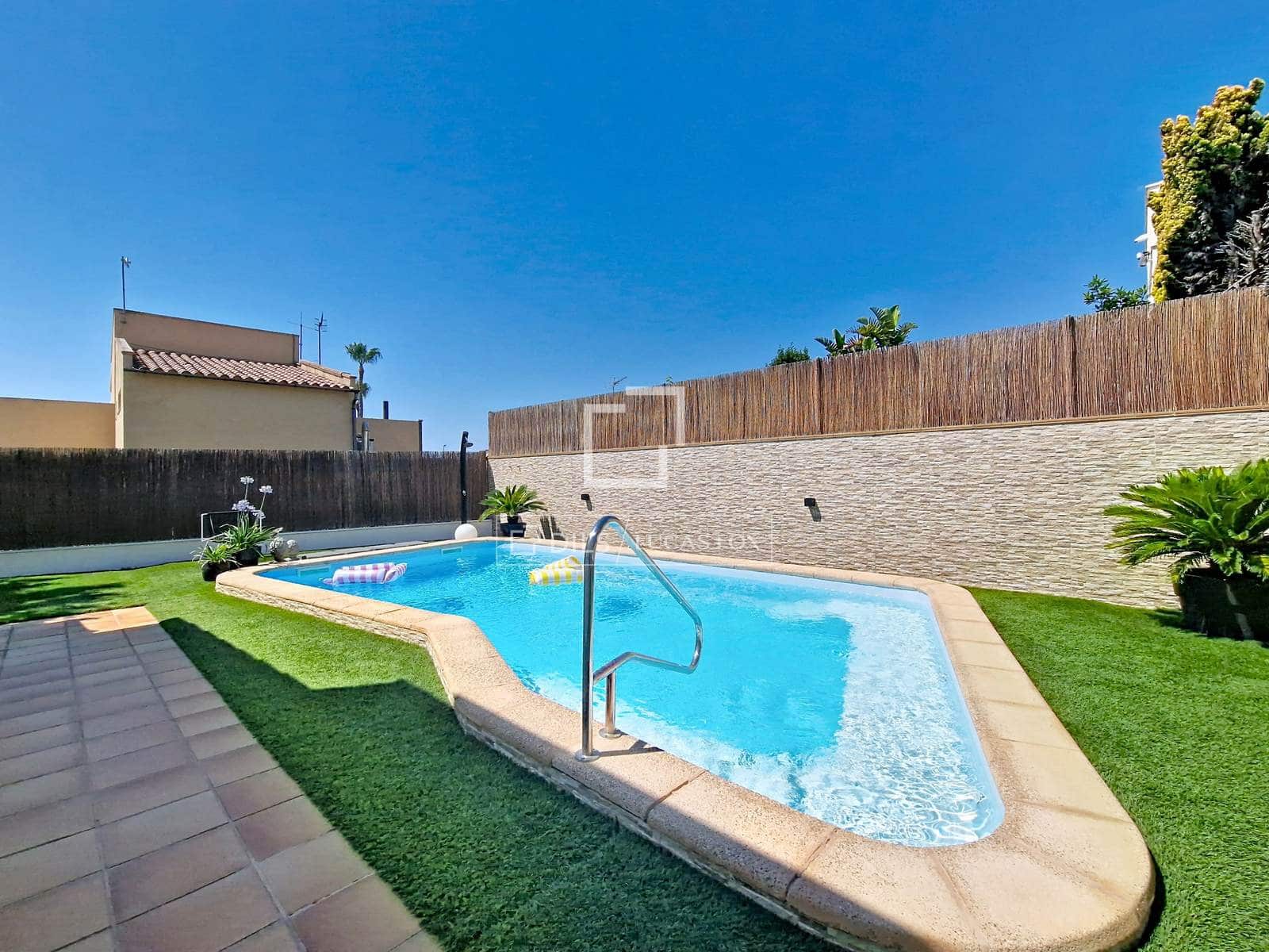3 soveværelse Villa til salg i Calafell med swimmingpool garage - € 580.000 (Ref: 9948653)