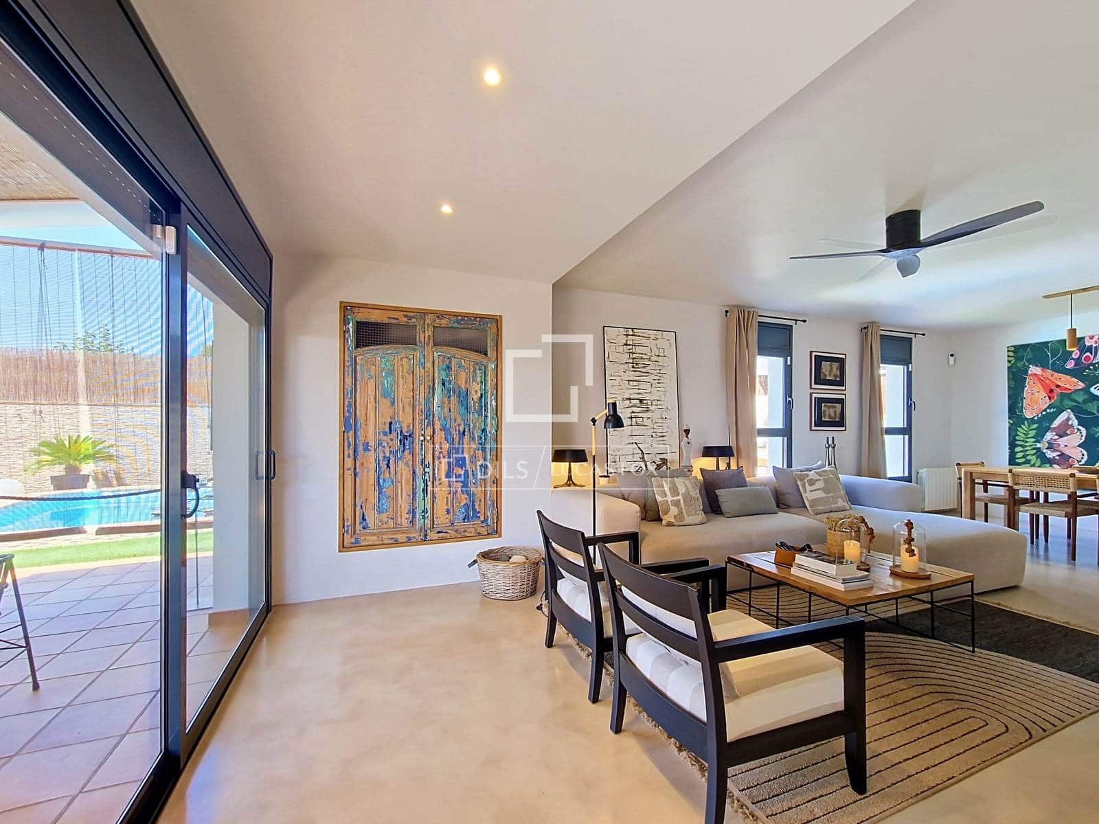 3 soveværelse Villa til salg i Calafell med swimmingpool garage - € 580.000 (Ref: 9948653)