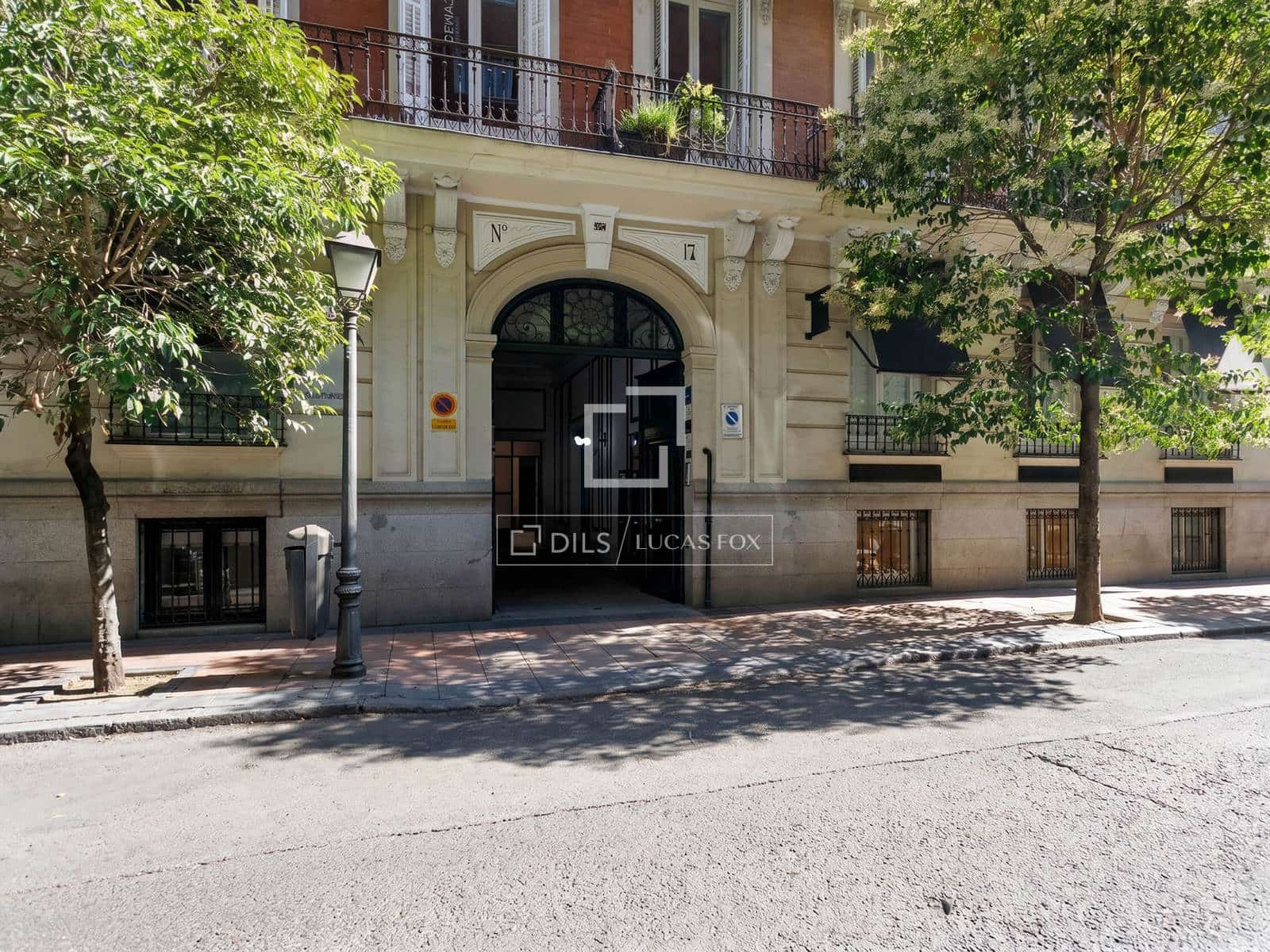 1 sovrum Lägenhet att hyra i Madrid stad - 1 350 € (Ref: 9948824)