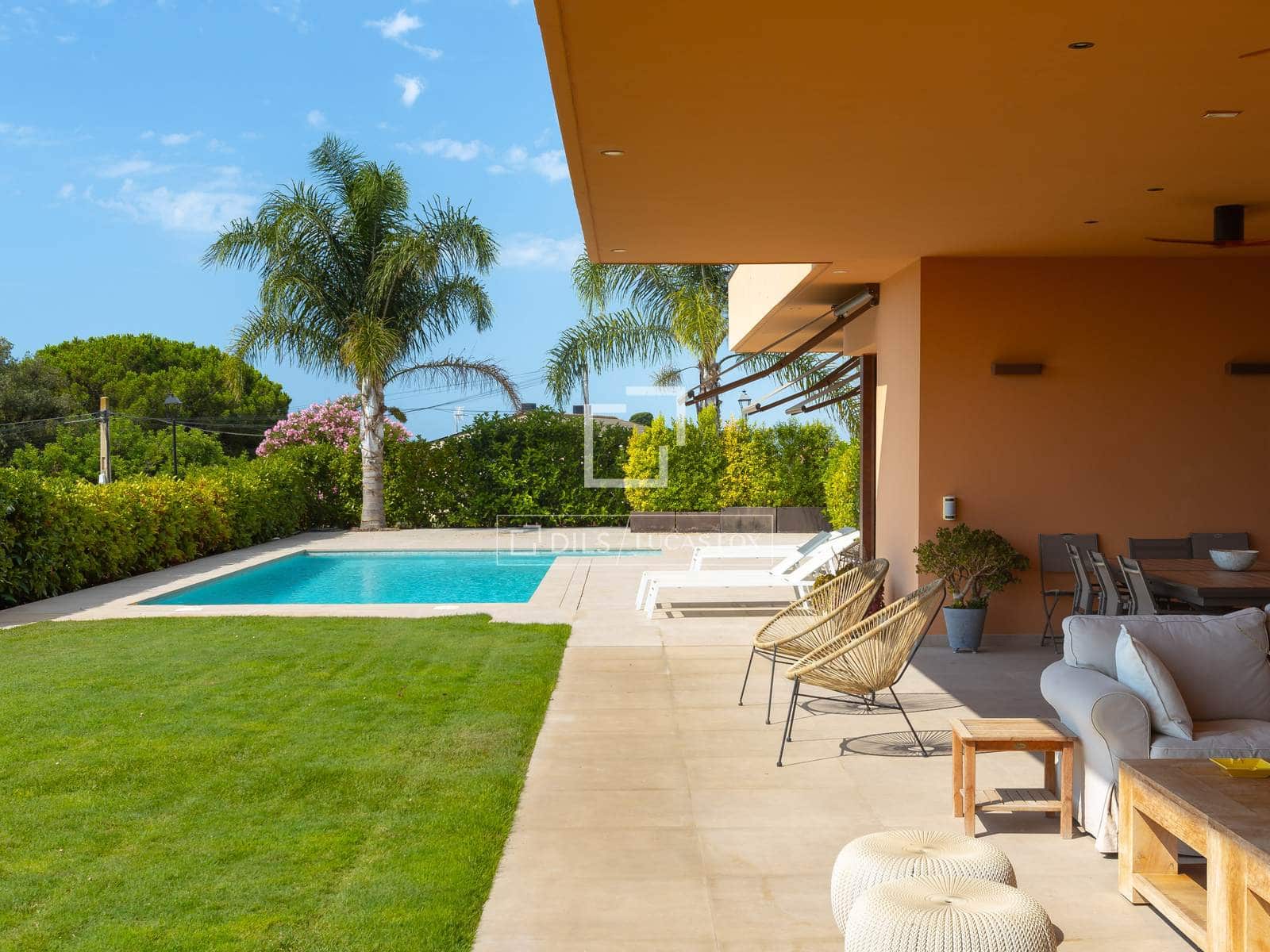 5 soveværelse Villa til salg i Sant Vicenc de Montalt med swimmingpool garage - € 2.200.000 (Ref: 9950124)