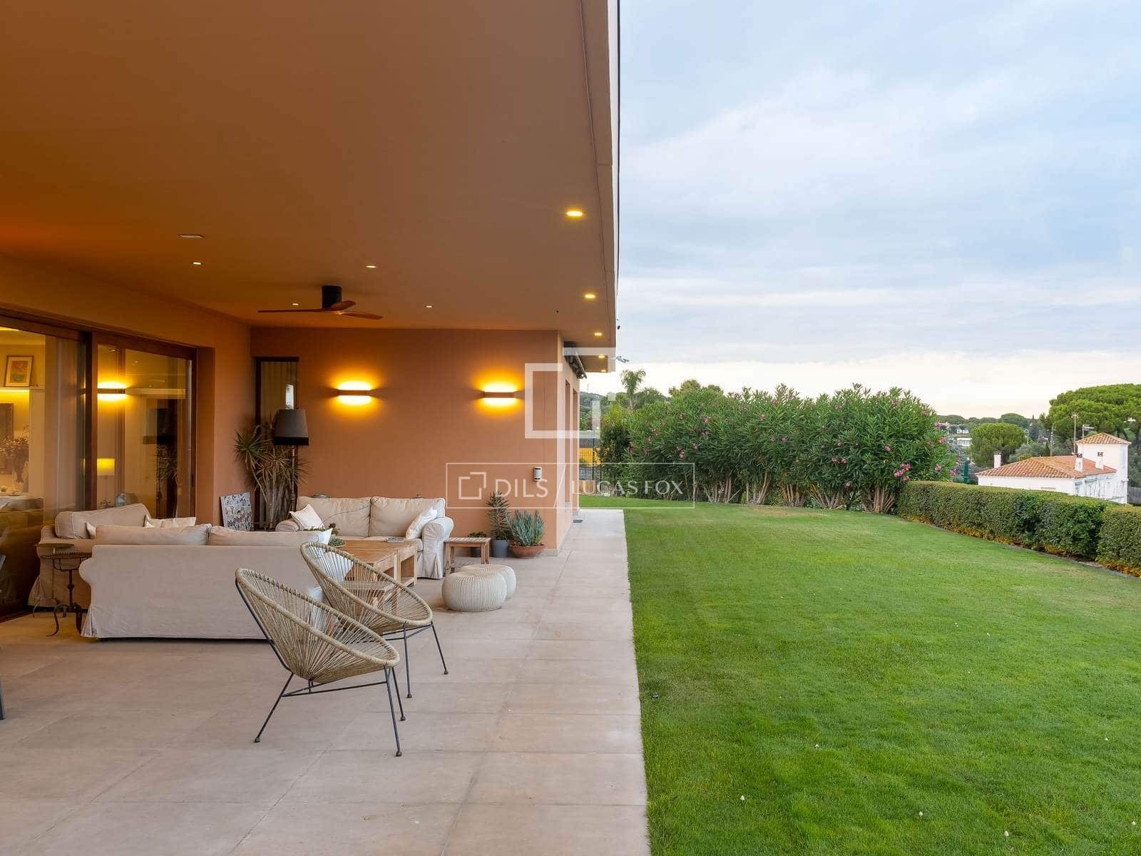 5 soveværelse Villa til salg i Sant Vicenc de Montalt med swimmingpool garage - € 2.200.000 (Ref: 9950124)