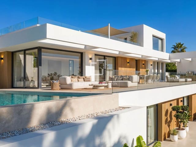 3 bedroom Villa for sale in Calpe / Calp with pool garage - € 1,345,000 (Ref: 9950313)