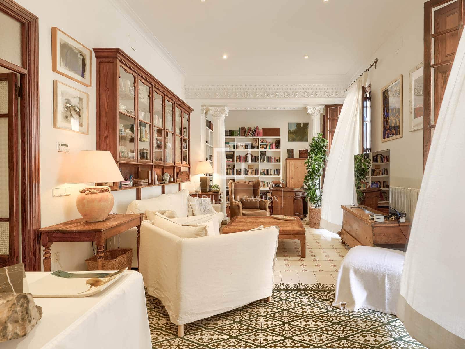 2 bedroom Apartment for sale in Palma de Mallorca - € 775,000 (Ref: 9950316)