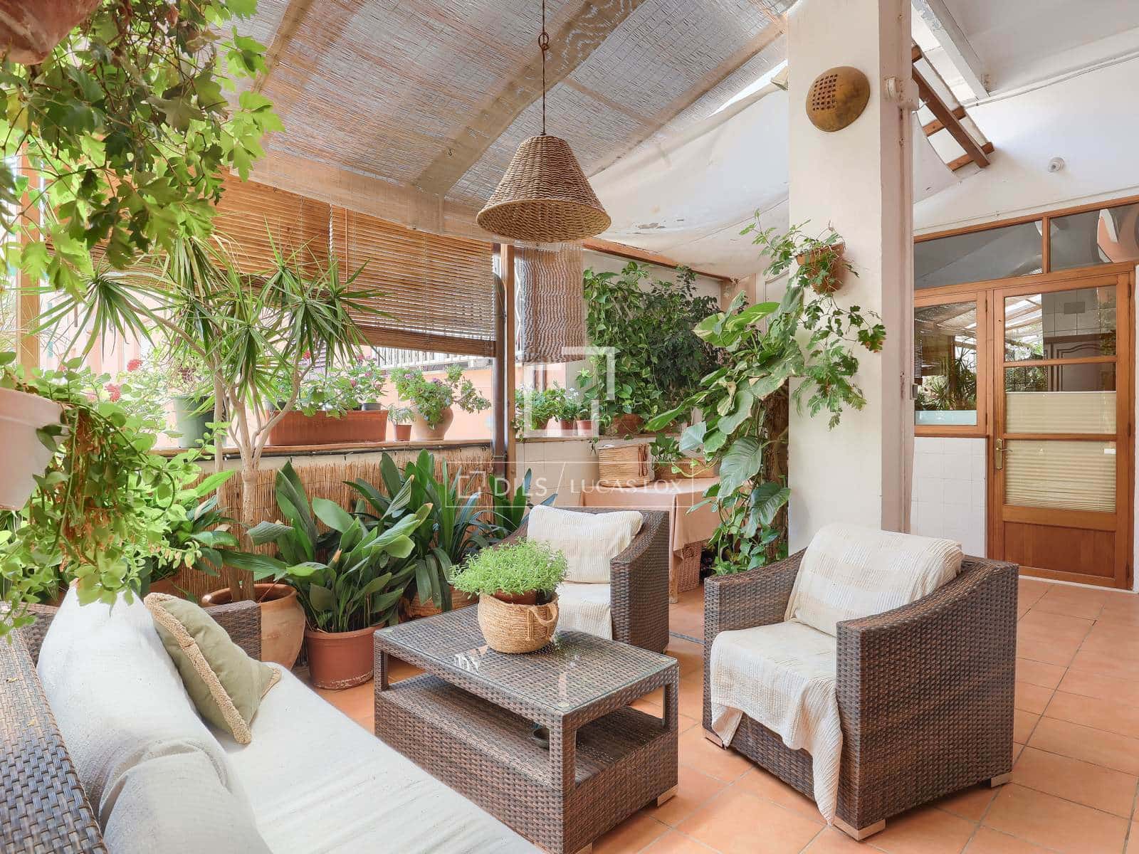 2 bedroom Apartment for sale in Palma de Mallorca - € 775,000 (Ref: 9950316)