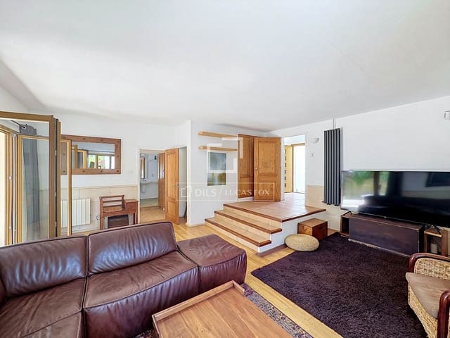 7 soveværelse Villa til salg i Es Castell med swimmingpool garage - € 1.250.000 (Ref: 9950317)