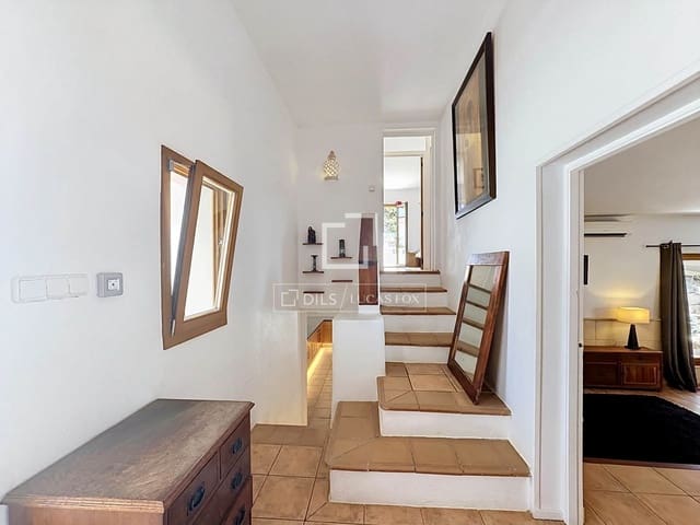7 soveværelse Villa til salg i Es Castell med swimmingpool garage - € 1.250.000 (Ref: 9950317)