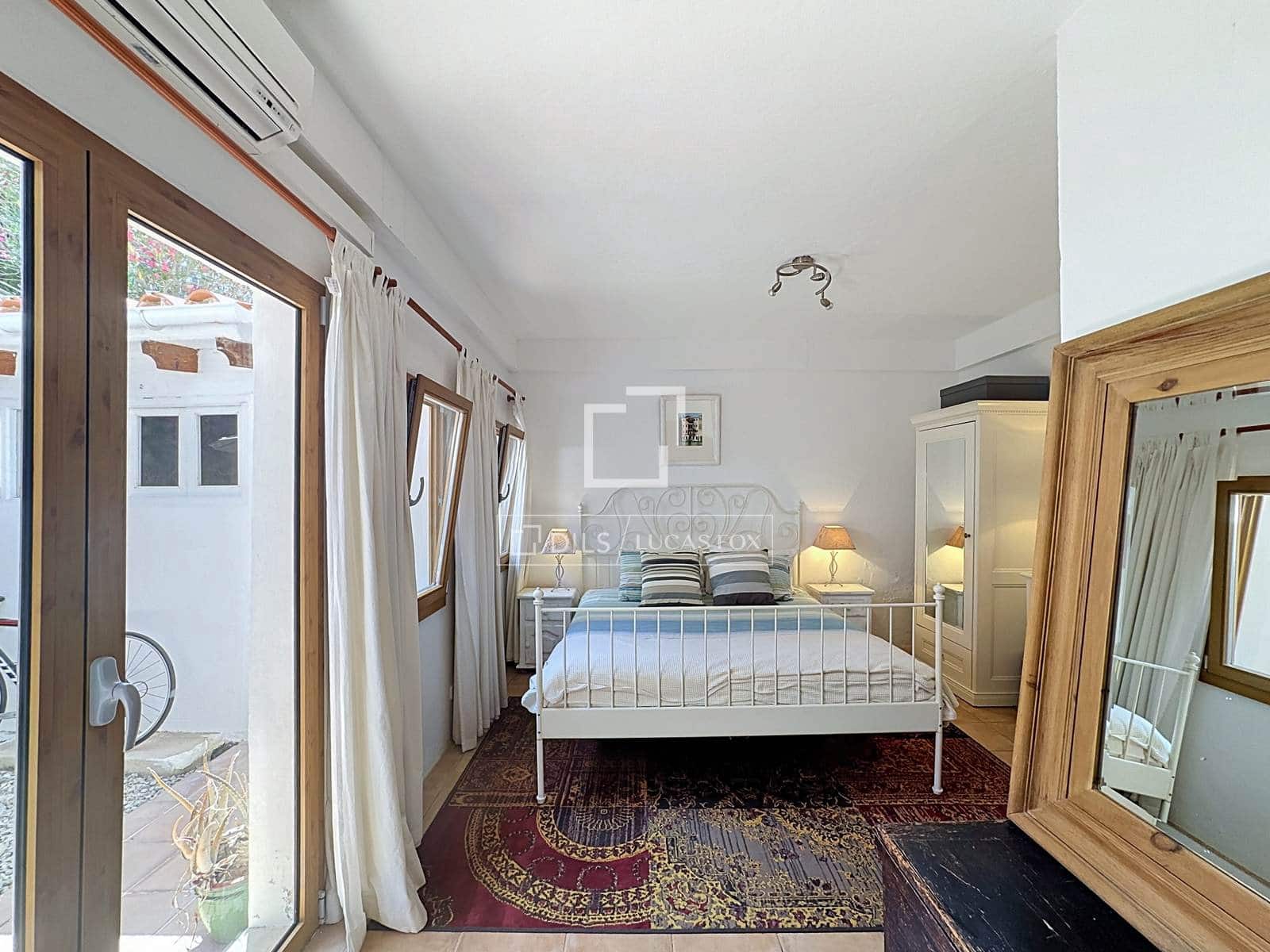 7 Zimmer Villa zu verkaufen in Es Castell mit Pool Garage - 1.250.000 € (Ref: 9950317)
