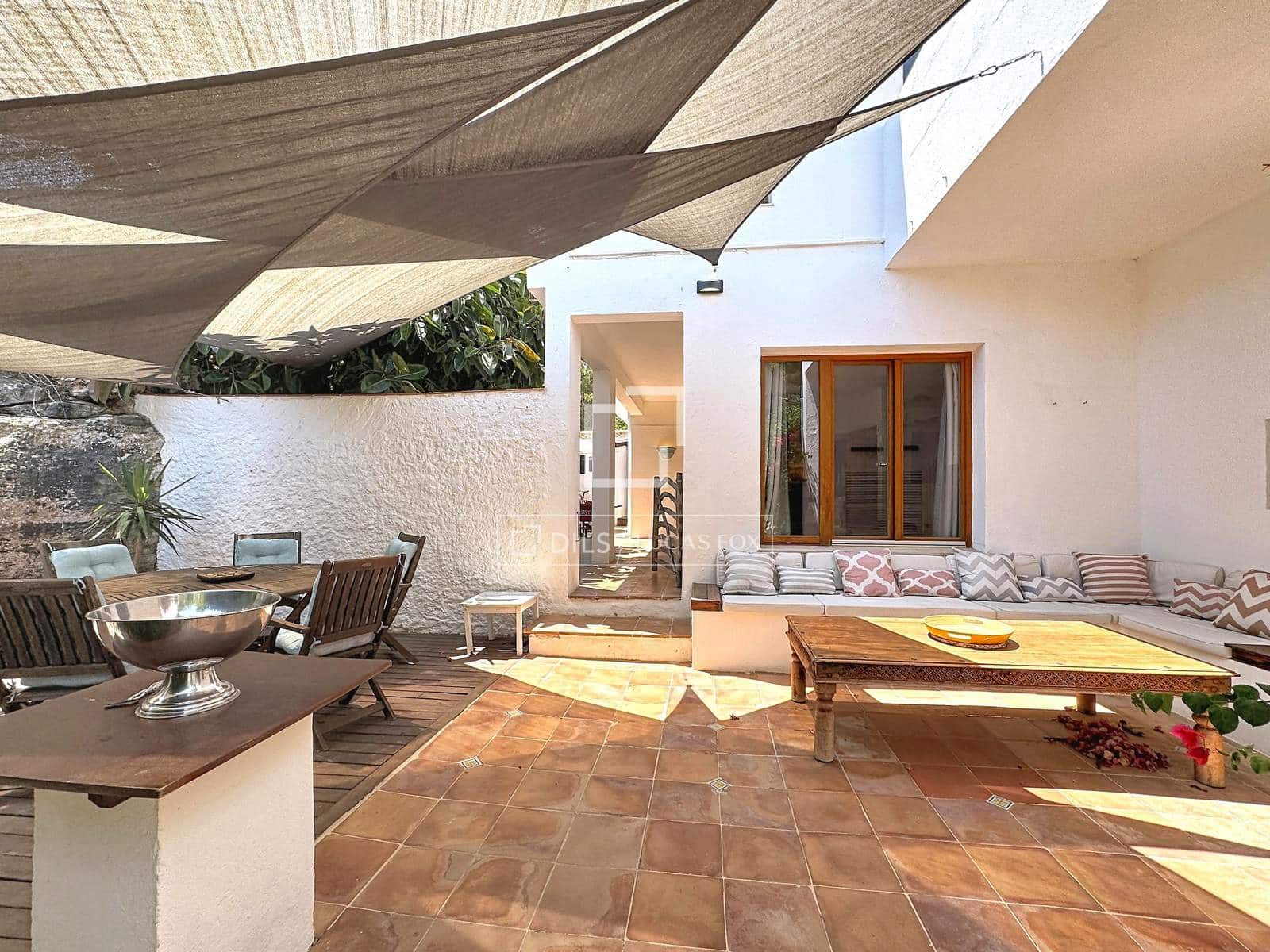 7 Zimmer Villa zu verkaufen in Es Castell mit Pool Garage - 1.250.000 € (Ref: 9950317)