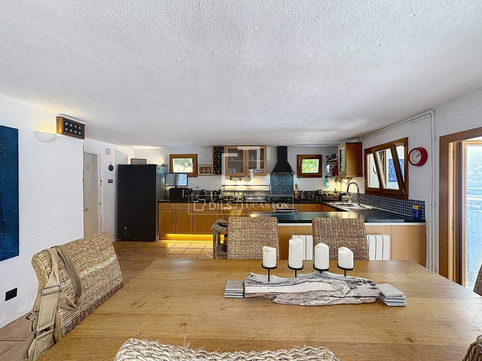 7 Zimmer Villa zu verkaufen in Es Castell mit Pool Garage - 1.250.000 € (Ref: 9950317)