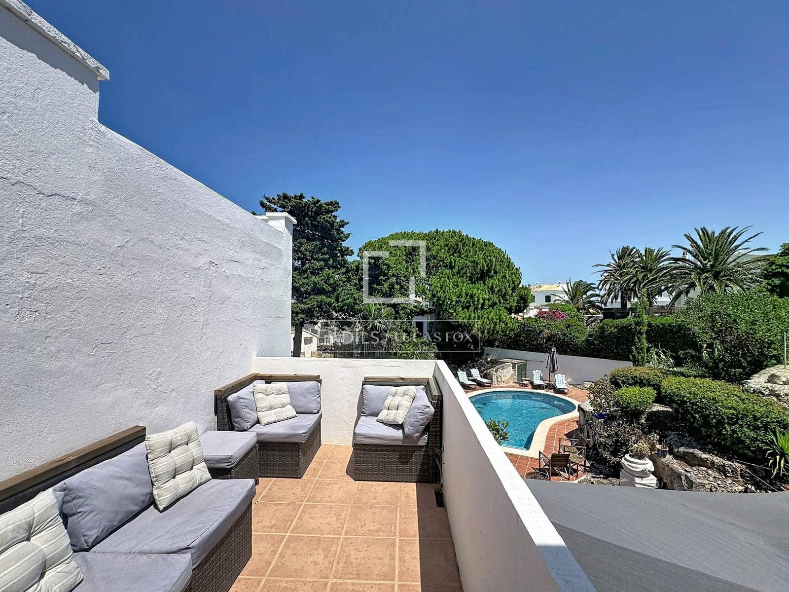 7 Zimmer Villa zu verkaufen in Es Castell mit Pool Garage - 1.250.000 € (Ref: 9950317)