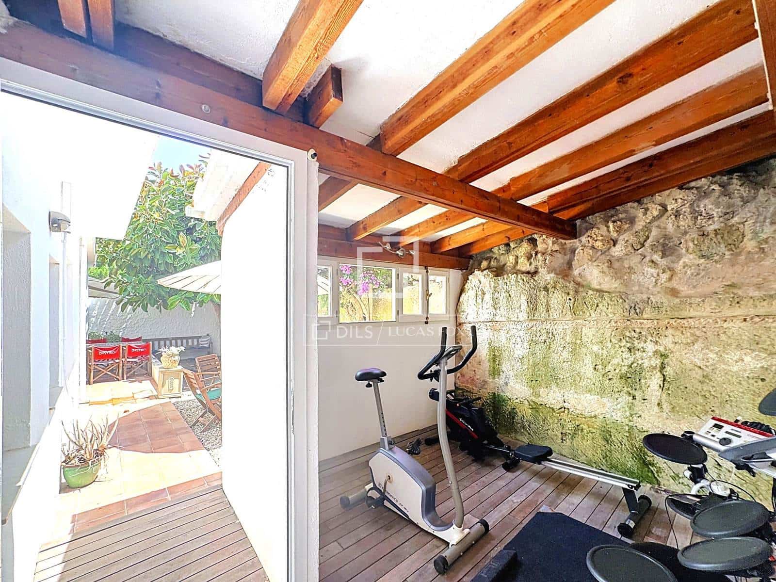 7 Zimmer Villa zu verkaufen in Es Castell mit Pool Garage - 1.250.000 € (Ref: 9950317)