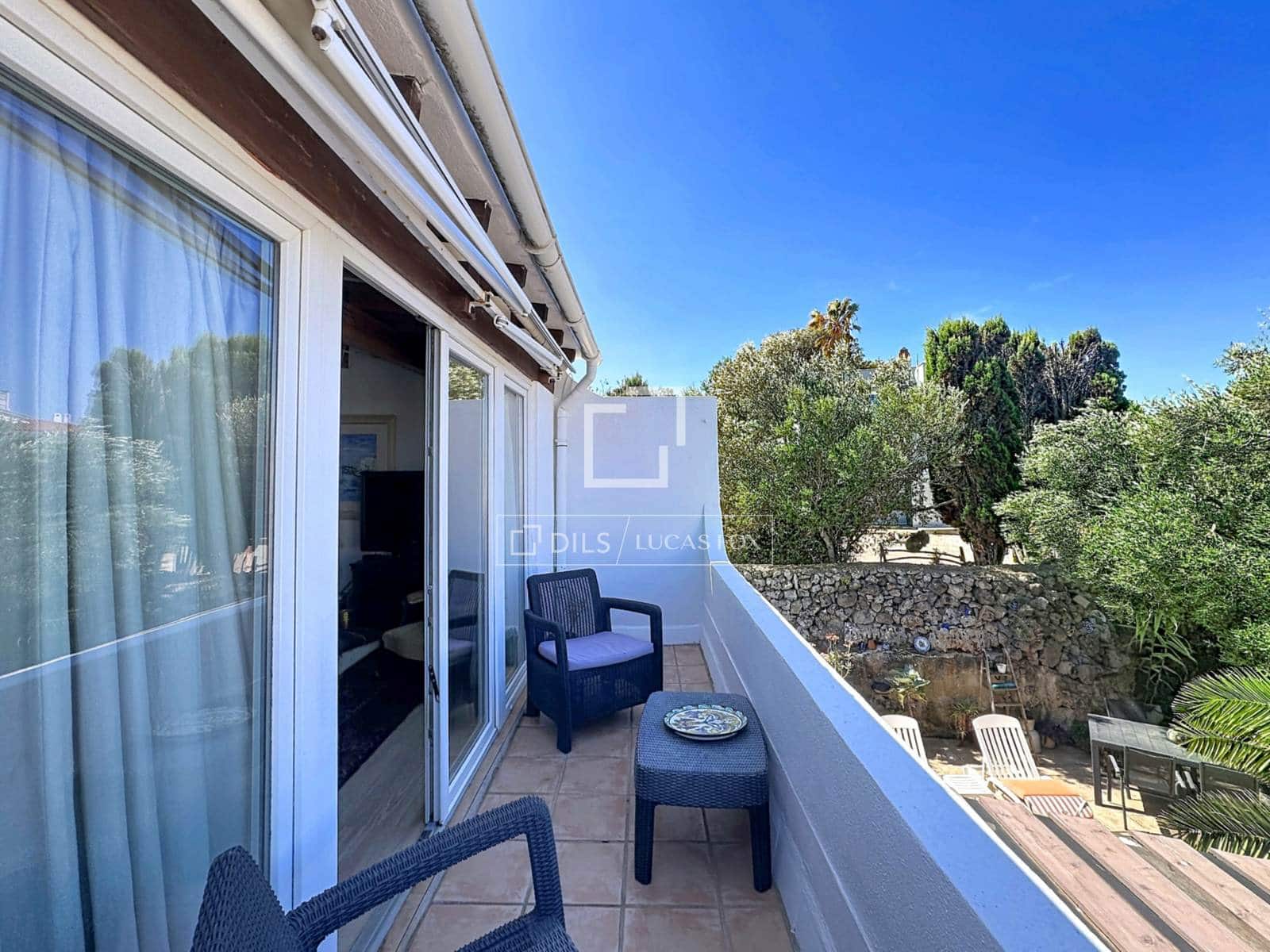 7 Zimmer Villa zu verkaufen in Es Castell mit Pool Garage - 1.250.000 € (Ref: 9950317)