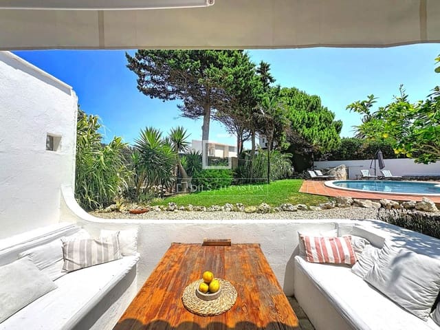 7 soveværelse Villa til salg i Es Castell med swimmingpool garage - € 1.250.000 (Ref: 9950317)