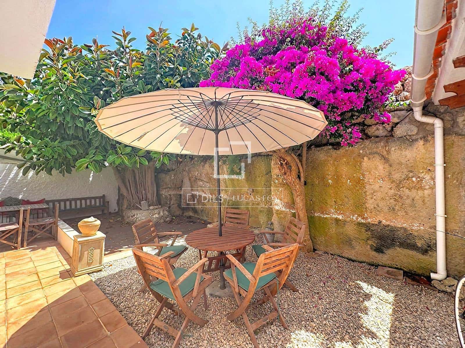 7 Zimmer Villa zu verkaufen in Es Castell mit Pool Garage - 1.250.000 € (Ref: 9950317)