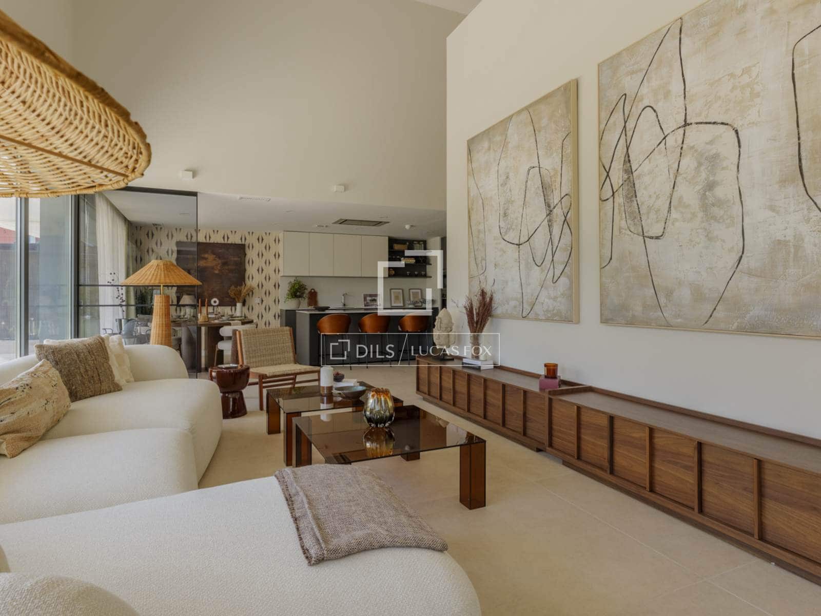 5 bedroom Villa for sale in Madrid city with pool garage - € 2,600,000 (Ref: 9950320)