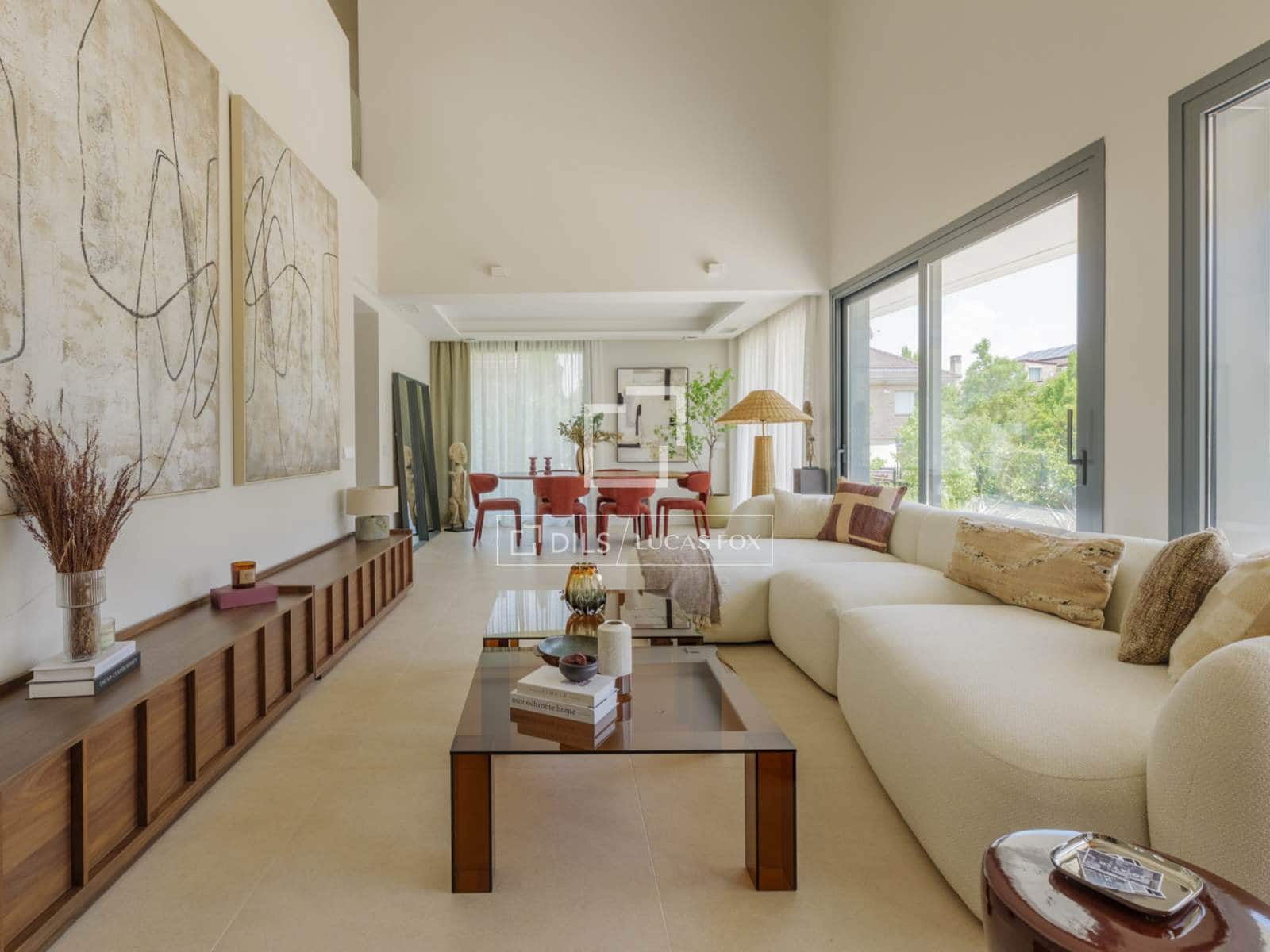 5 bedroom Villa for sale in Madrid city with pool garage - € 2,600,000 (Ref: 9950320)