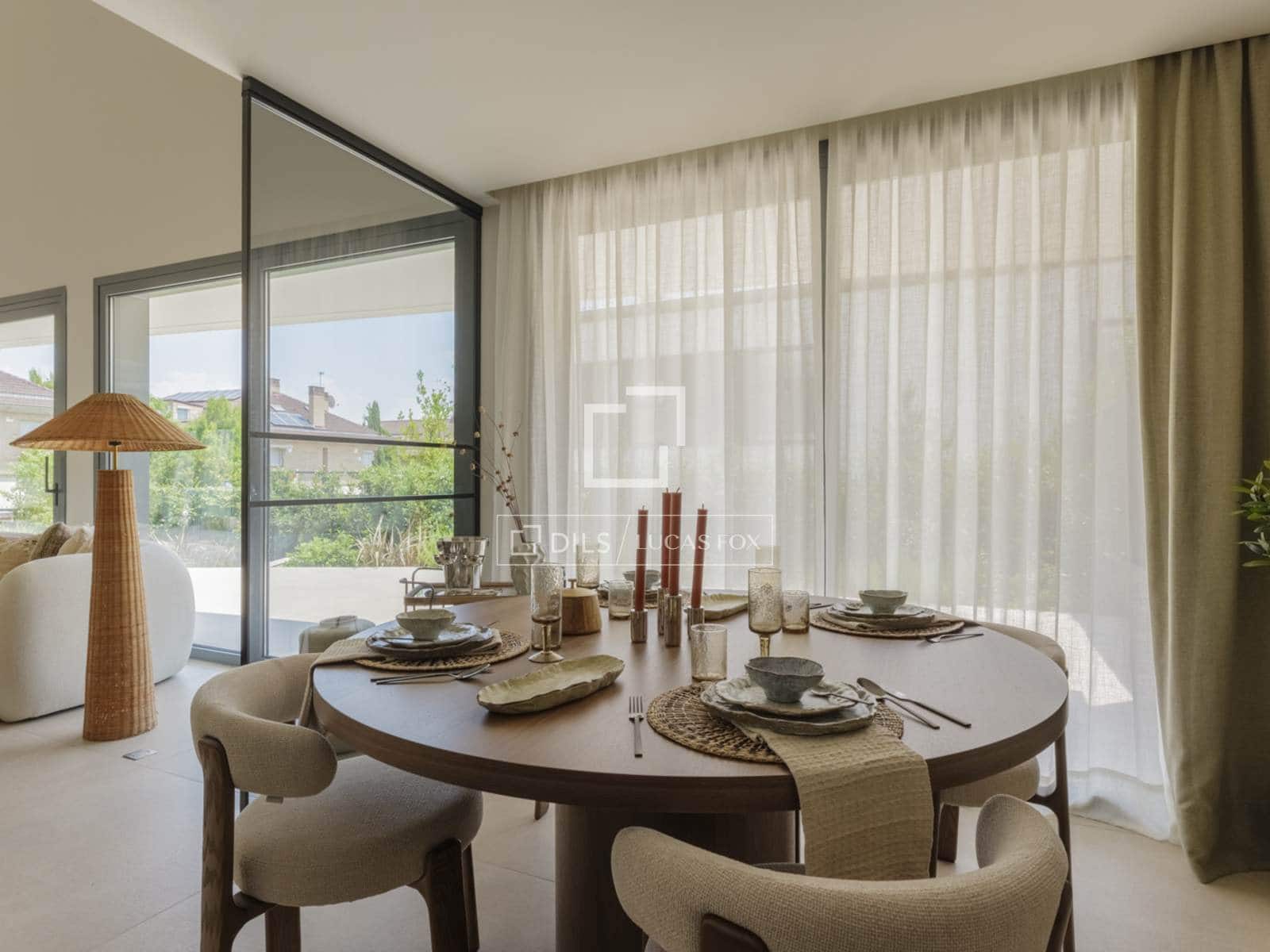 5 bedroom Villa for sale in Madrid city with pool garage - € 2,600,000 (Ref: 9950320)