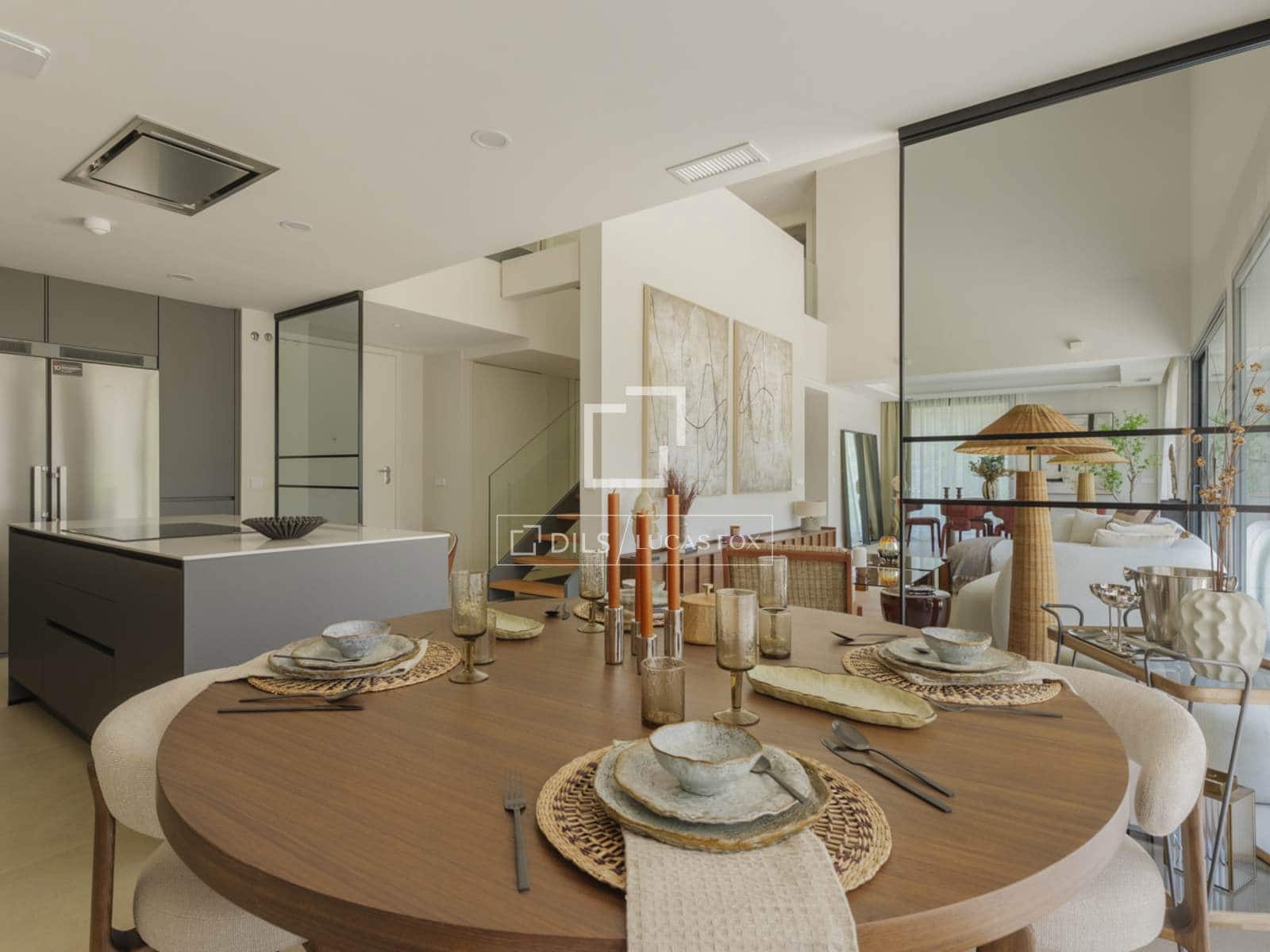 5 bedroom Villa for sale in Madrid city with pool garage - € 2,600,000 (Ref: 9950320)