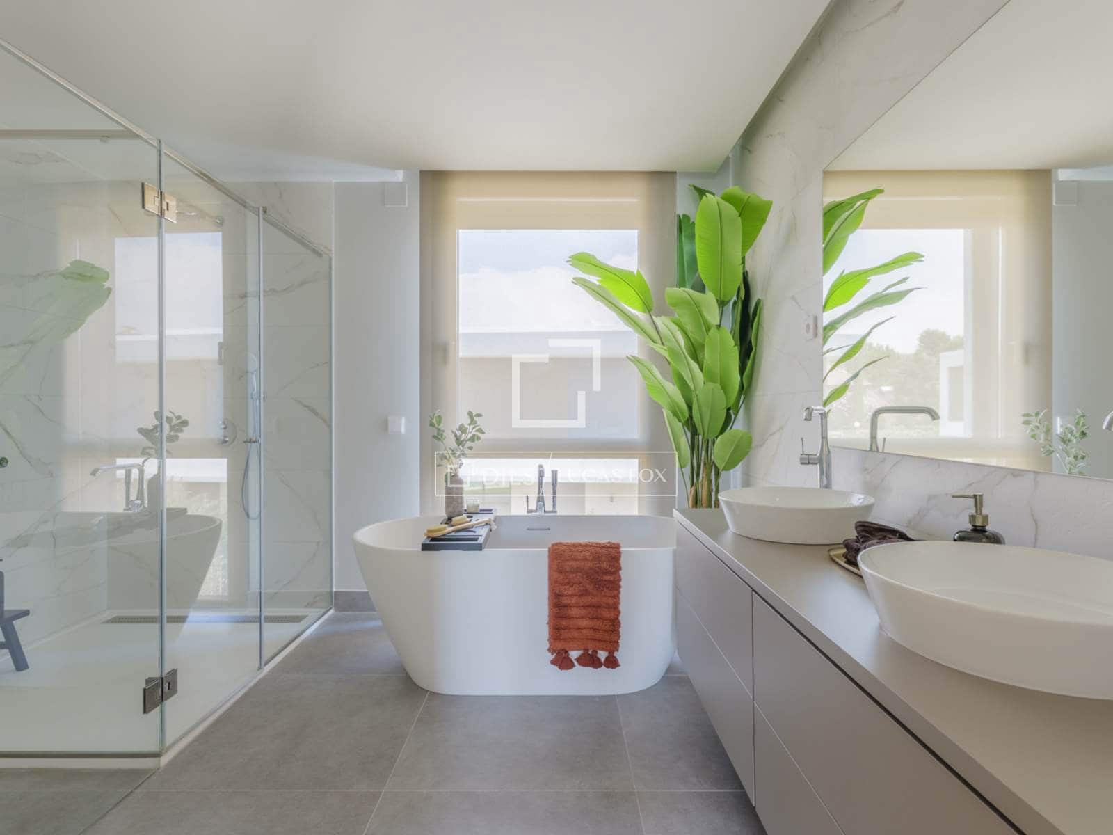 5 bedroom Villa for sale in Madrid city with pool garage - € 2,600,000 (Ref: 9950320)
