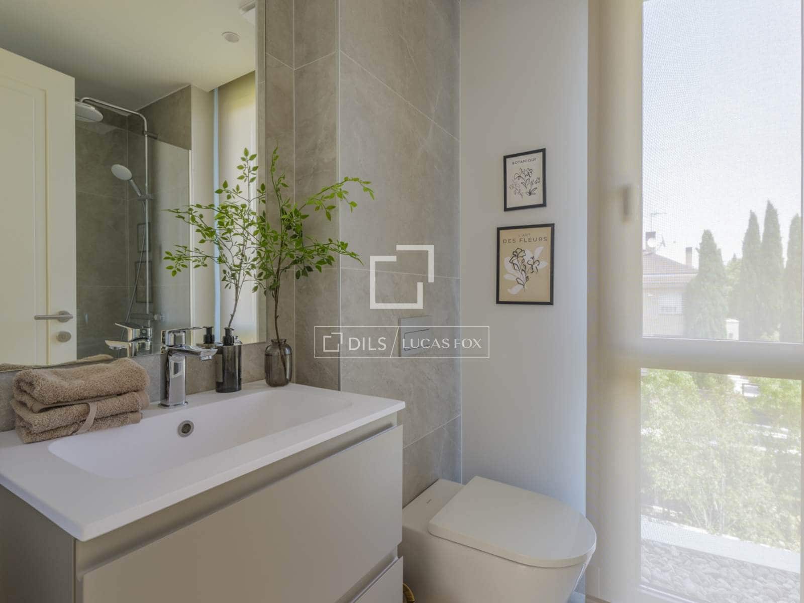 5 bedroom Villa for sale in Madrid city with pool garage - € 2,600,000 (Ref: 9950320)
