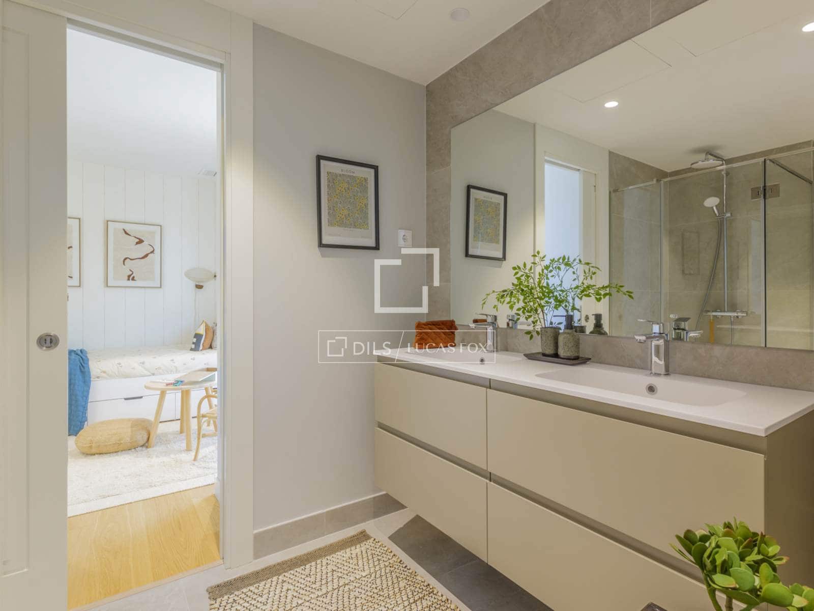 5 bedroom Villa for sale in Madrid city with pool garage - € 2,600,000 (Ref: 9950320)